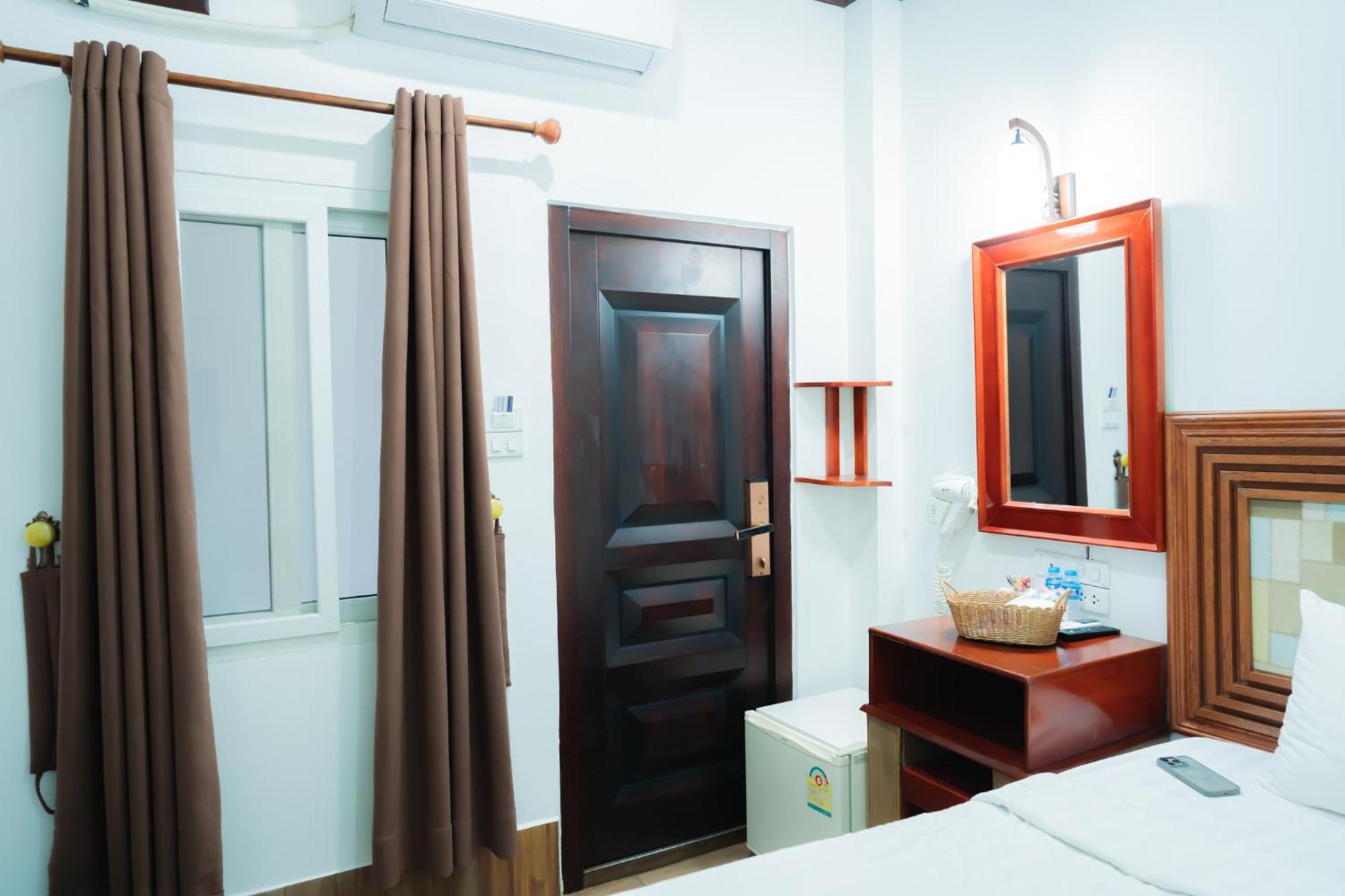 Vientiane Ruby Riverside Hotel Exterior photo